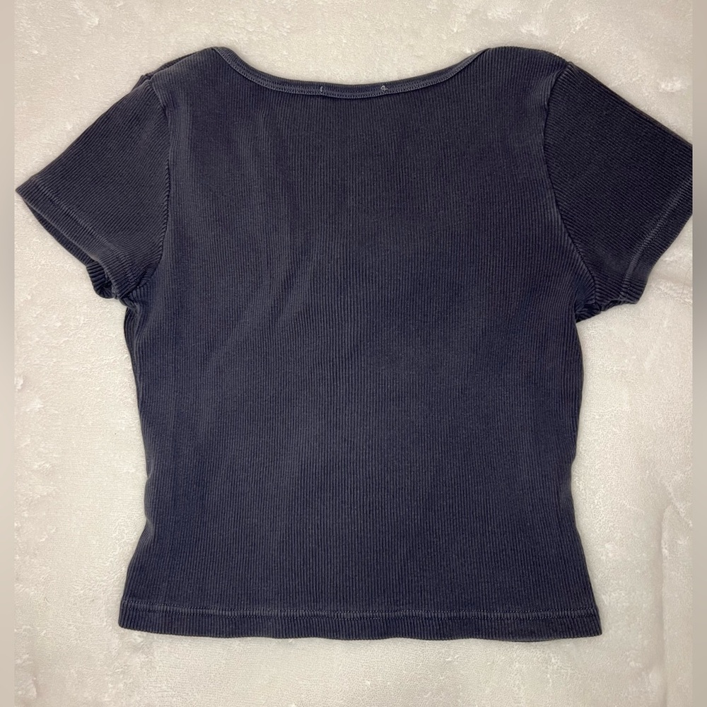Brandy Melville Zelly Top Button Up Baby Tee - Picture 2 of 4